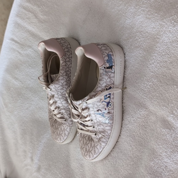 Michael Kors sneakers - Picture 3 of 4